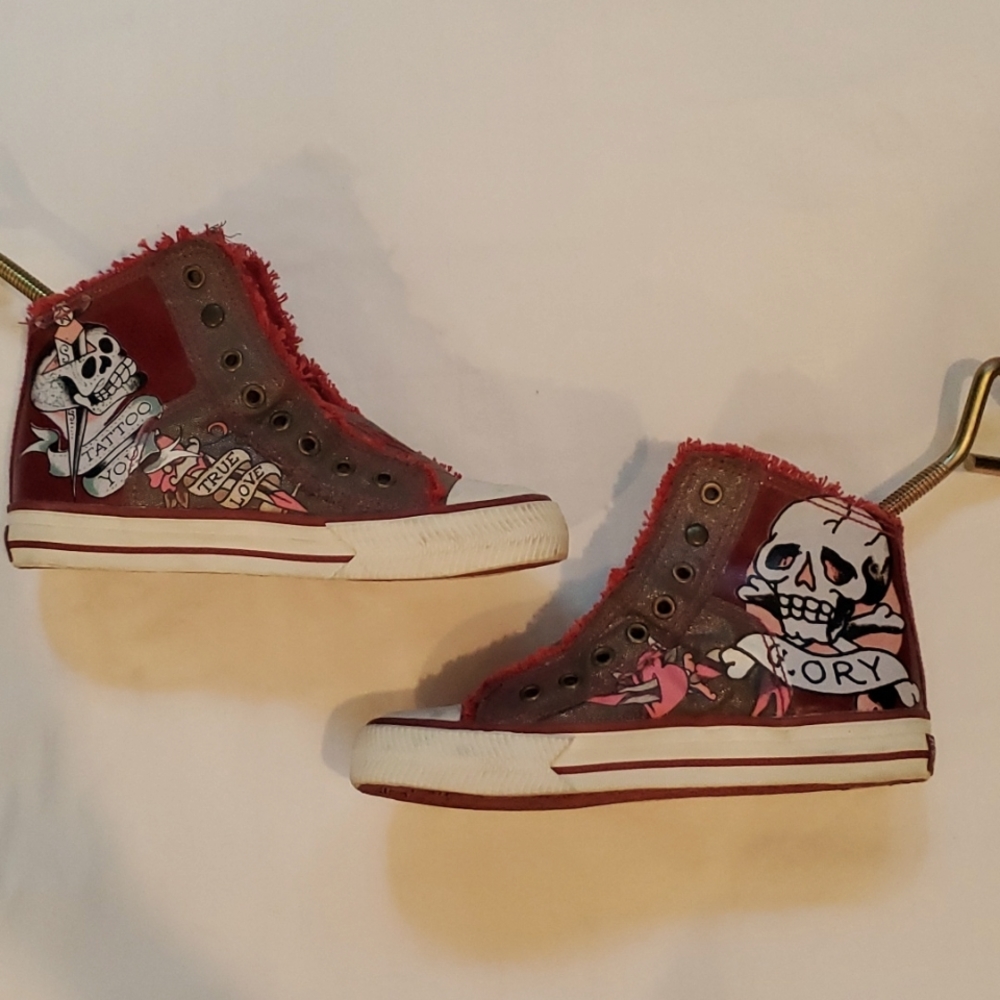 NWOT Ed Hardy high tops, US Size 5